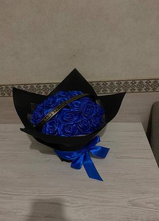 Композиція з атласних стрічок