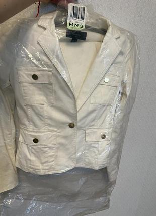 Продам костюм mango