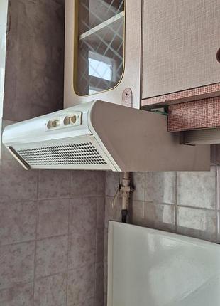 Кухонна витяжка electrolux пласка відведення повітря або рециркуляція