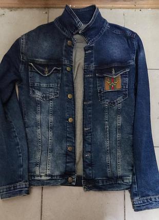 Чоловіча джинсова куртка gucci .весна/осінь.розмір м(38)