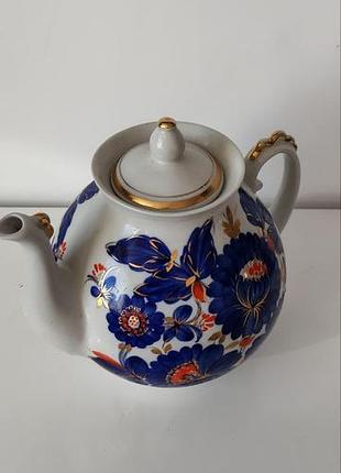 Порцеляновий  чайник.