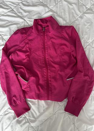 Рожева вітровка reebok
