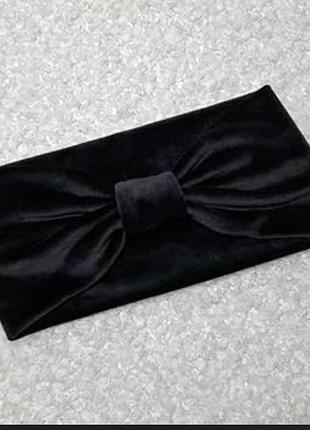 Чорна жіноча  оксамитова пов'язка на голову.