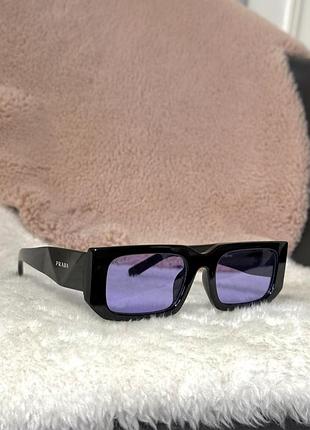 Сонцезахисні окуляри під prada