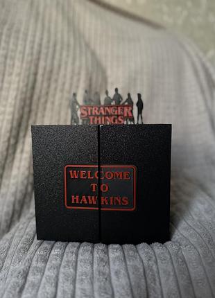 Поличка стенд дивні дива stranger things