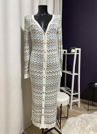 Вʼязана легка літня сукня