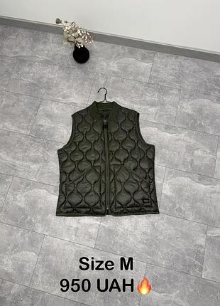 Жилетка superdry varsity arch mono vest