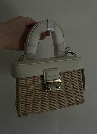 Плетена сумочка zara