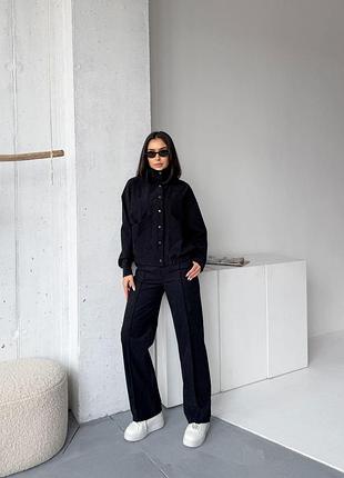 Вельветовый повседневный костюм с бомбером на молнии с карманами с брюками с карманами