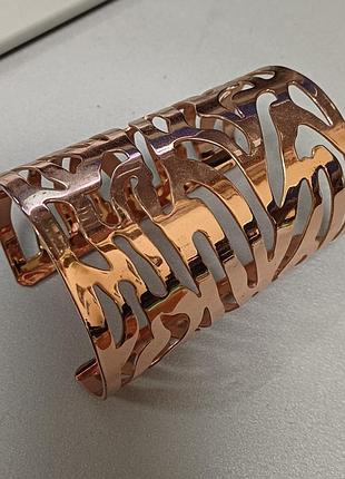 Женский очень стильный браслет анималистика