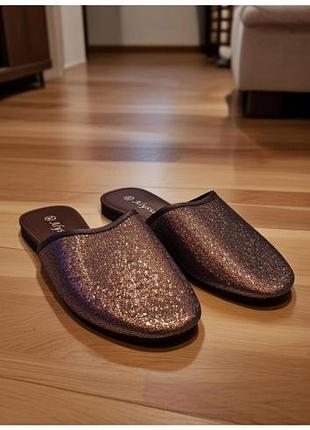 Новые тапочки р37