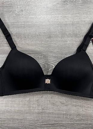 Гладкие бюстгальтеры