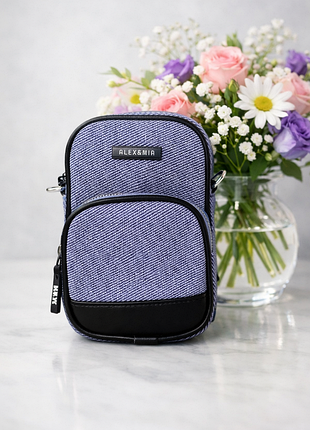Стильна компактна сумочка для телефону з текстильним ремінцем