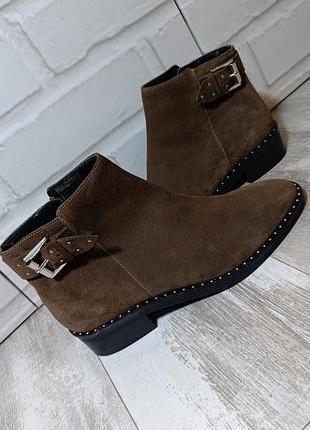 Жіночі ботинки черевики m&s натуральний замш стійкий каблук коричневого кольору розмір 39,5 /40