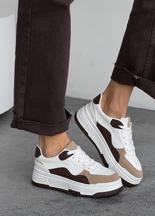 Кроссовки женские белые / белые кроссовки с коричневыми и бежевыми вставками
