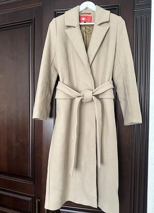 Красиве пальто розмір s.  кашемір