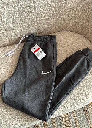 Спортивні чоловічі штани nike на флісі