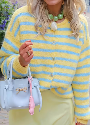 Яскравий кардиган, светр в полоску