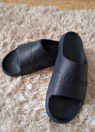 Сланцы шлепанцы