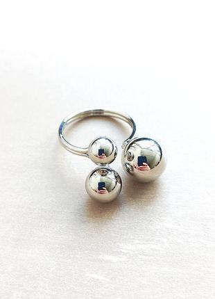 Каблеск геометрический шары серебряного тона минимализм