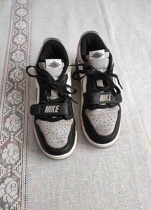 Кросівки nike air jordan legacy 312 low