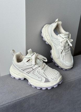 Кросівки на дівчинку