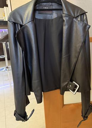 Жіноча куртка