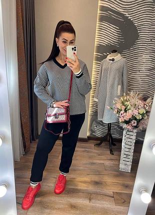 Костюм жіночий