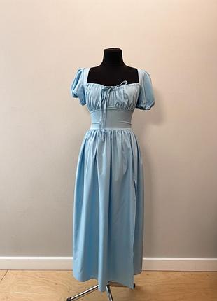 Сукня діноча блакитна міді з розрізом