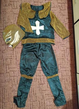 Новорічний костюм "хрестоносець"