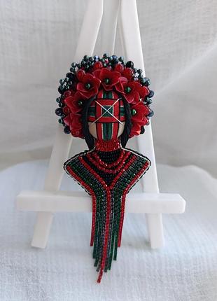 Брошка ручної роботи мотанка, берегиня