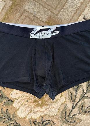 Чоловічі труси-боксери французького бренду lacoste.