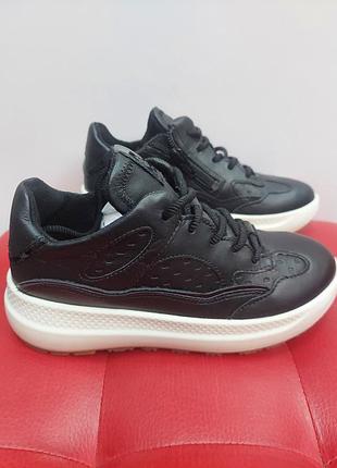 Кроссовки кожаные доя девочки экко 30р