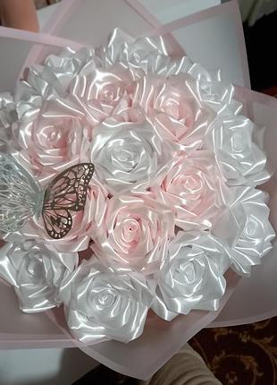 Букет з атласних стрічок, букет з троянд, дешевий букет, подарунок