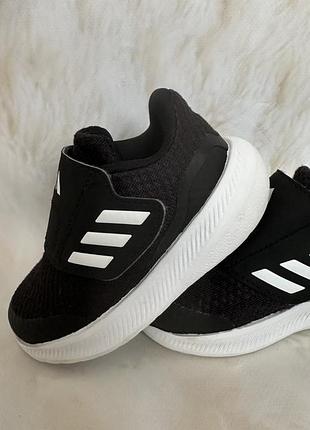 Кросівки adidas, розмір 21
