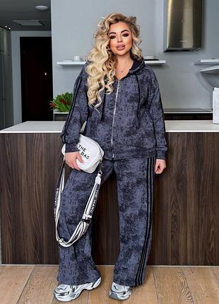 Спортивный костюм с лампасами и кулисками кофта на молнии с капюшоном с брюками с карманами