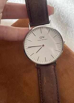 Годинник dw