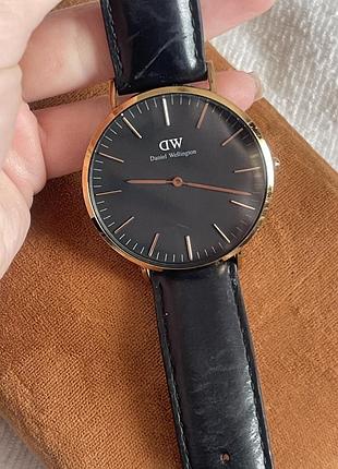 Годинник dw