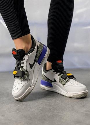 Жіночі кросівки nike air jordan legacy 312 low white black purple
