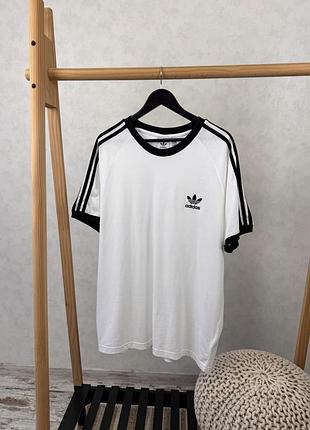 Футболка adidas