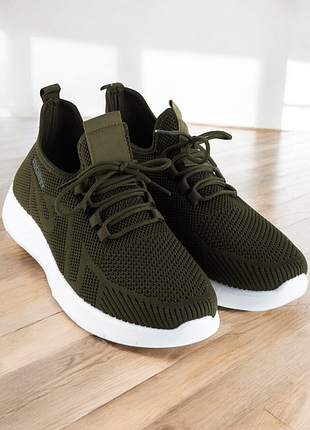 Чоловічі кросівки