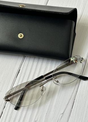 Жіночі стильні окуляри з перламутровим напиленням🤍