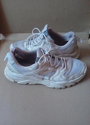 Кросівки кросівки