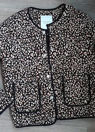 Куртка жіноча