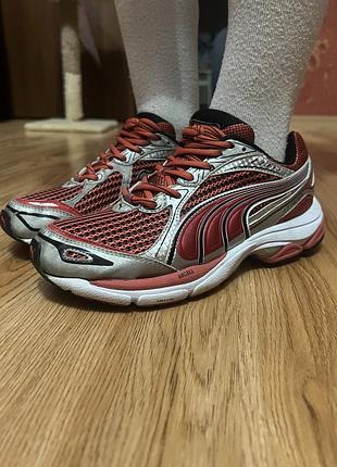 Жіночі кросівки puma itana 37.5 червоні ідеальний стан