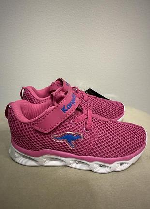 Кросівки дитячі
