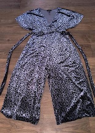 Комбінезон леопардовий на 18 розмір