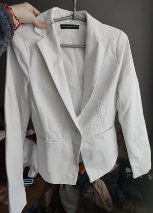 Білий піджак жакет