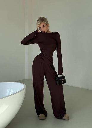 Женский костюм