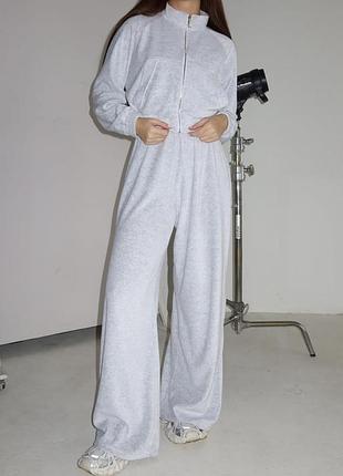 Костюм велюровый